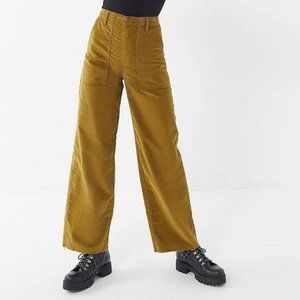 URBAN OUTFITTERS BDG CIARA CORDUROY CROPPED CARPEN